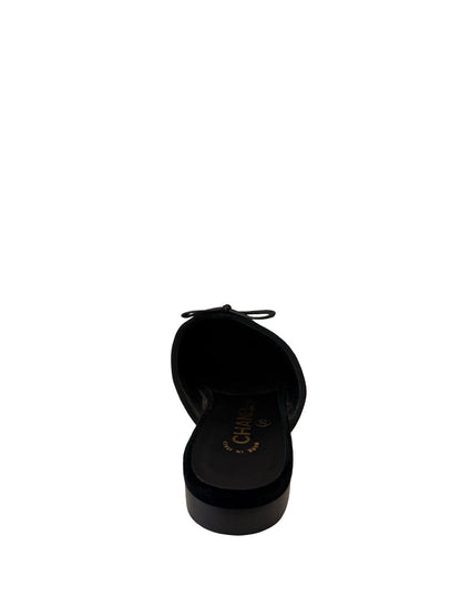 Chanel Black Quilted Velvet / Patent Cap CC Bow Mules. Size: 37.5