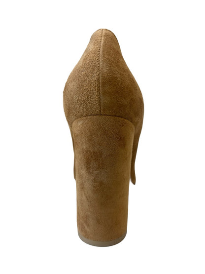 Gianvito Rossi Tan Round Toe Suede Block Heel. Size: 38.5