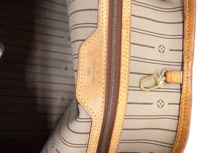 Louis Vuitton Brown 'Delightful PM' Slouchy Monogram Bag.