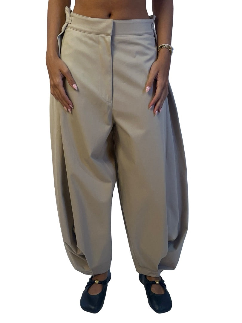 Loewe Beige Cotton Ultra Balloon Pleated Pant. Size: 34