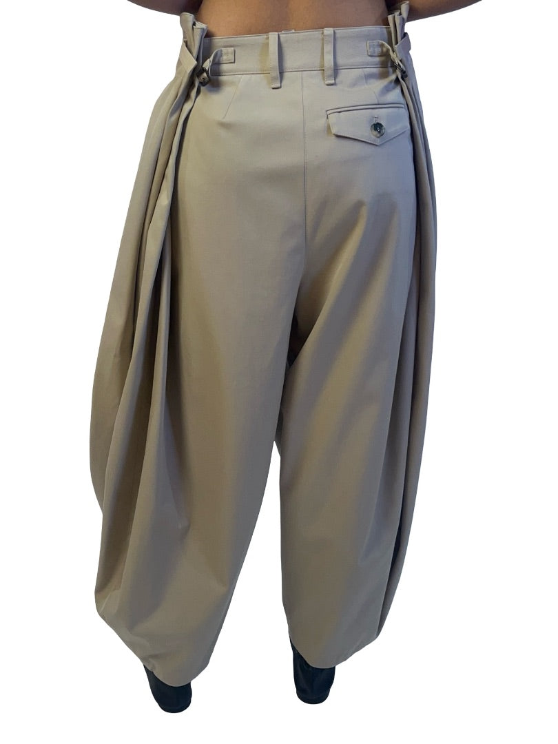 Loewe Beige Cotton Ultra Balloon Pleated Pant. Size: 34