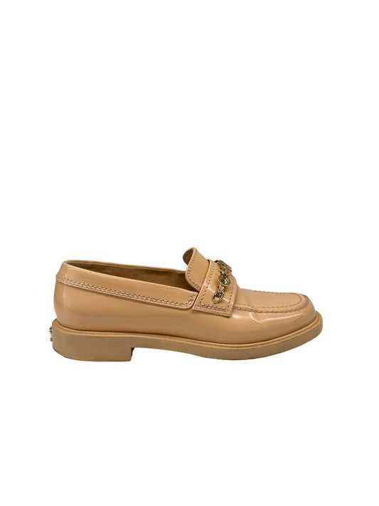 Chanel Beige Shiny Calfskin Logo Chain 'Moccasians' Loafer. Size: 37.5