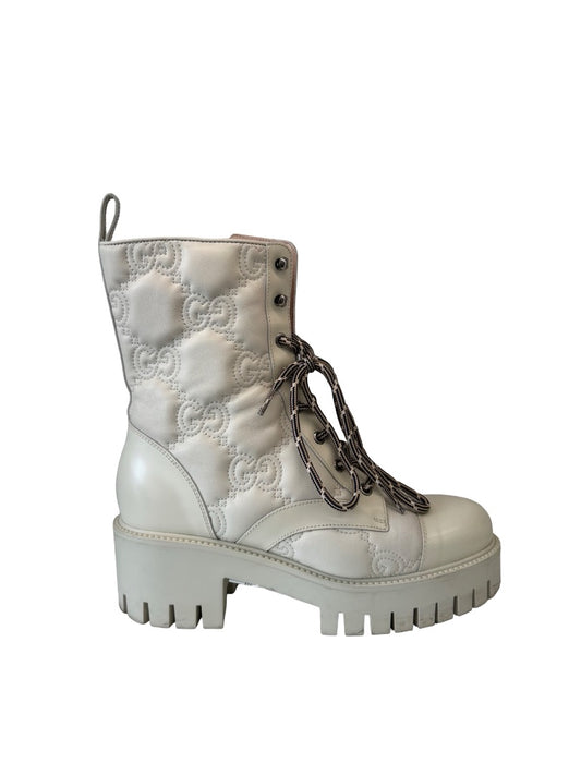 Gucci Neutral GG Matelasse Lace Up Boot. Size: 39