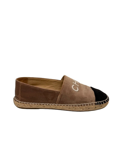 Chanel Biege/Black Split-Logo Velvet Espadrilles. Size: 39
