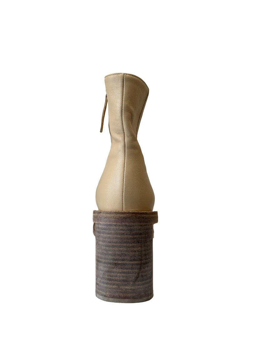 Acne Studios Beige Leather Block Heel Ankle Boot. Size: 39