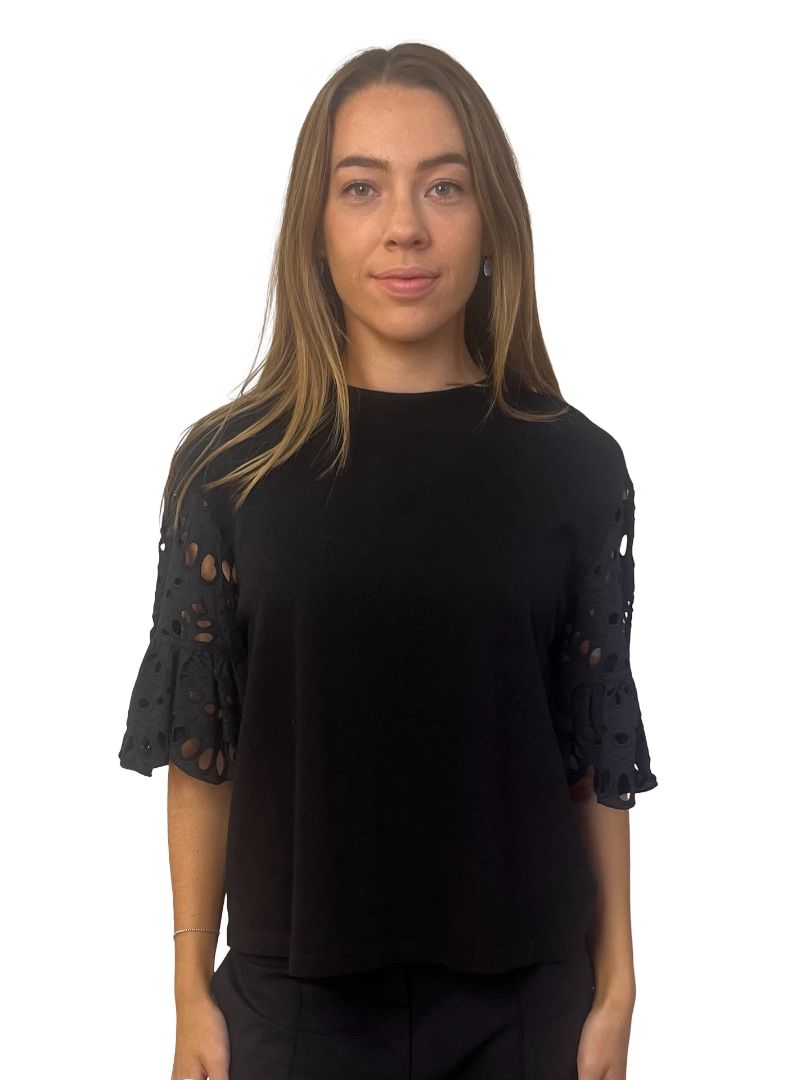 See By Chloe Black Cotton Sleeve Cutout Tee. Size: M