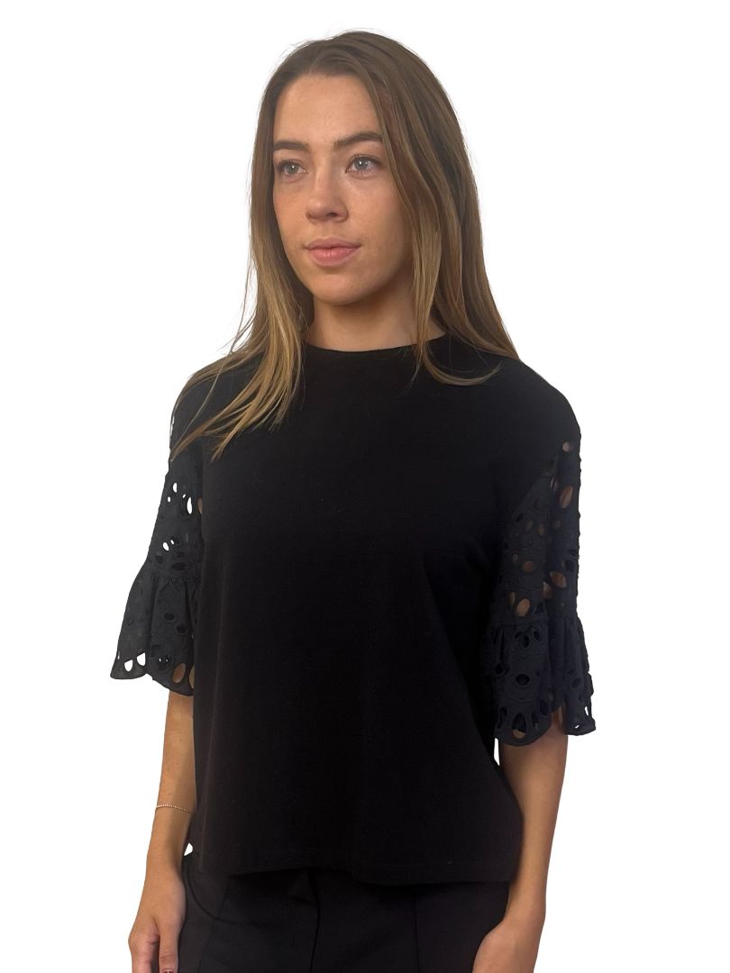 See By Chloe Black Cotton Sleeve Cutout Tee. Size: M