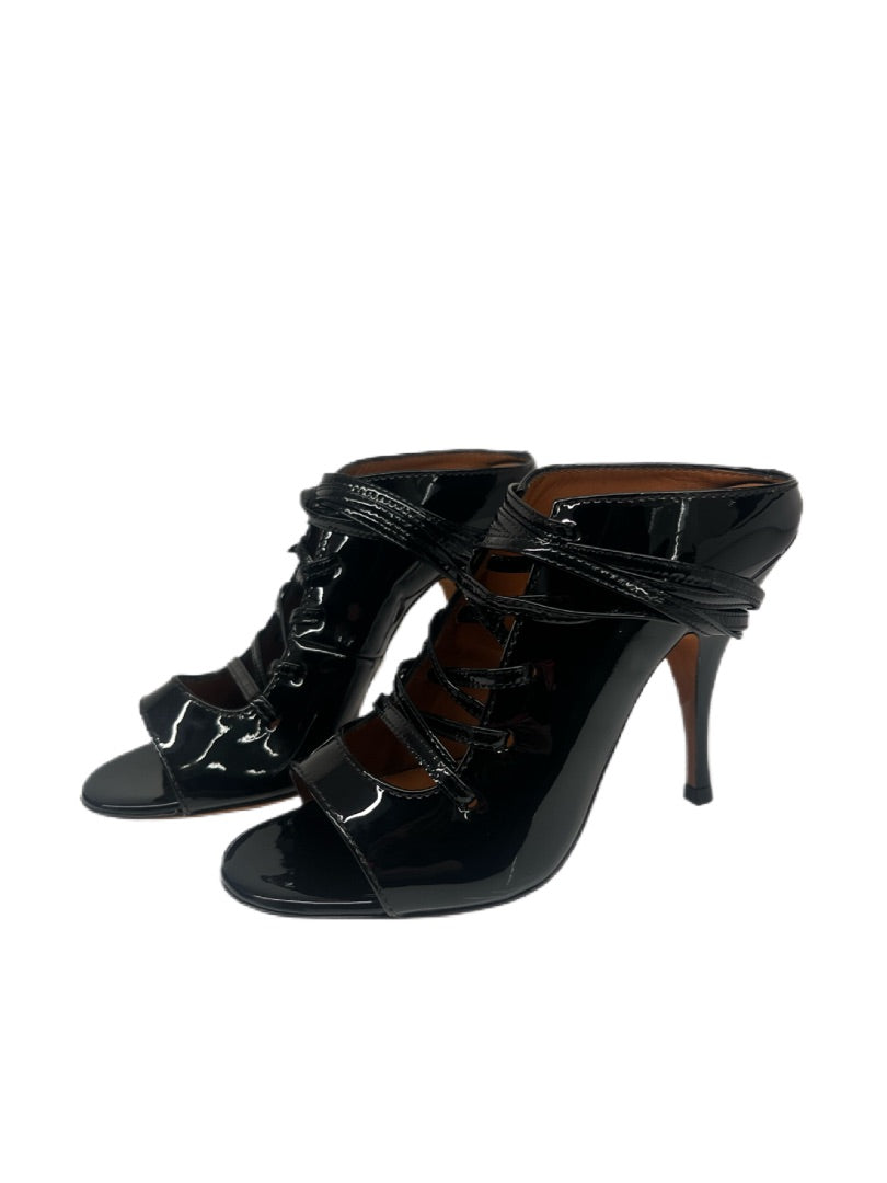 Givenchy Black Patent Laced Up Heels. Size: 37