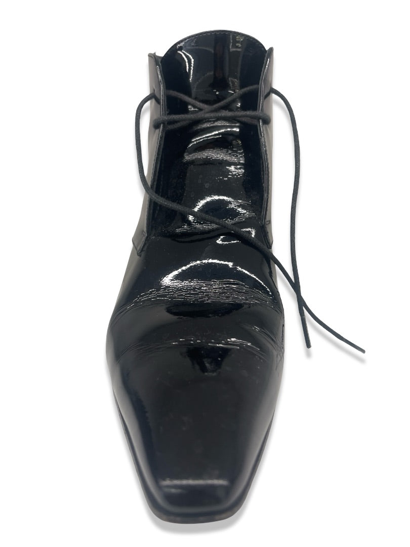 Saint Laurent Black Jonas Patent Leather Ankle Boot. Size: 39