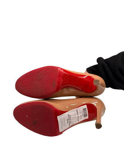 Christian Louboutin Nude 'Simple 100 Round Toe Patent Pump'. Size: 37.5