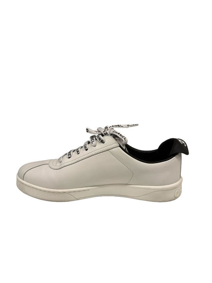 Chanel White Script CC Logo Sneakers. Size: 37
