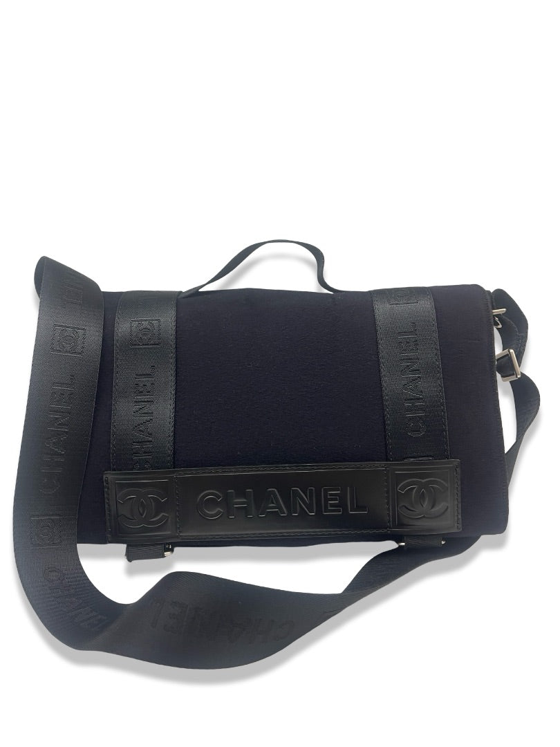 Chanel Black Vintage Messenger Shoulder Bag Felt/Canvas.