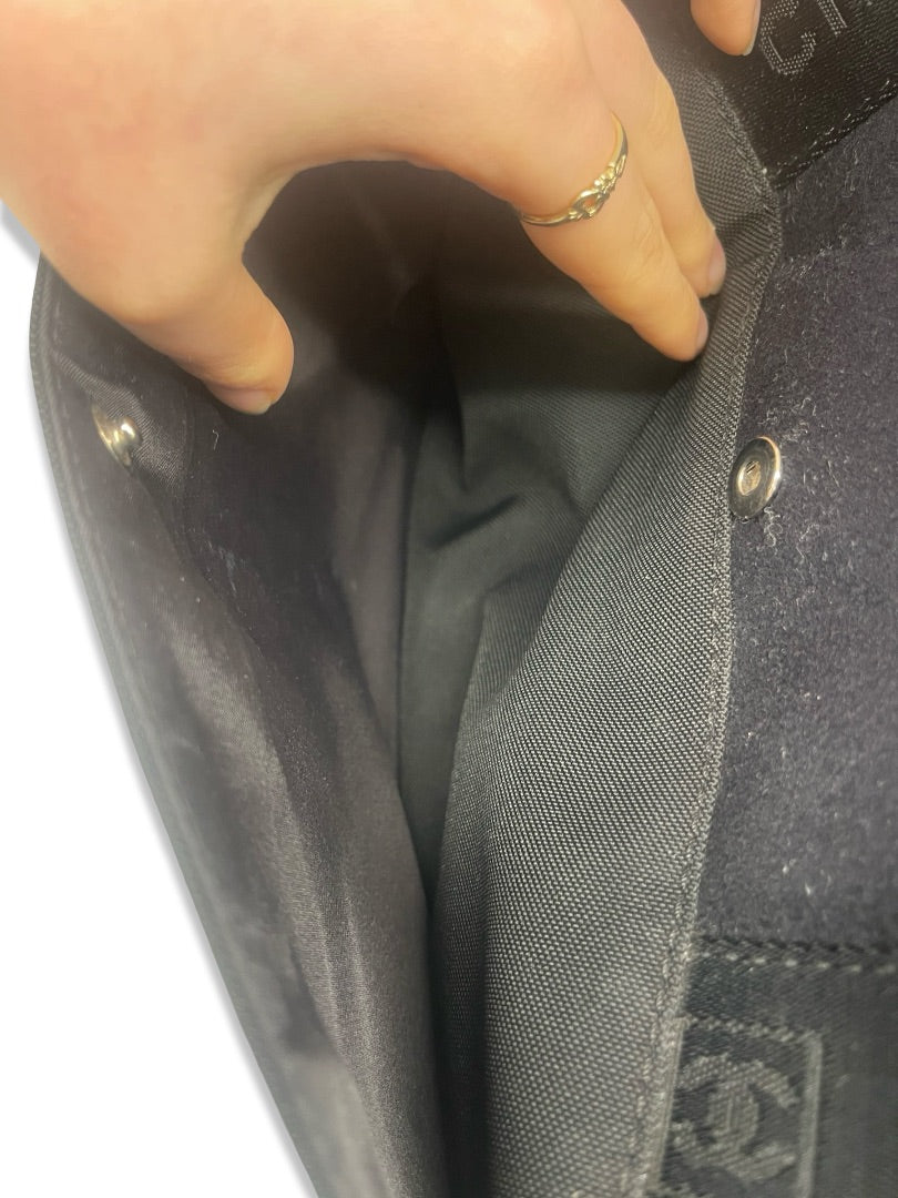 Chanel Black Vintage Messenger Shoulder Bag Felt/Canvas.