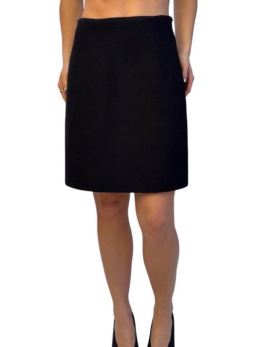 Scanlan Theodore Black Crepe Knit A Line Mini Skirt. Size: L