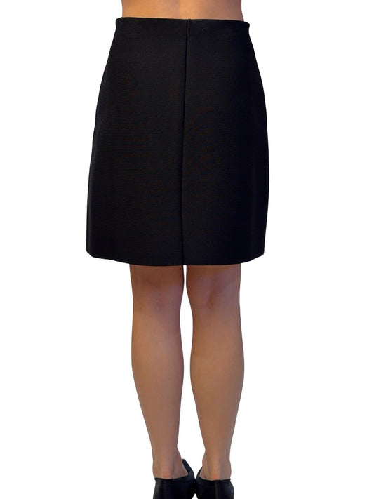 Scanlan Theodore Black Crepe Knit A Line Mini Skirt. Size: L