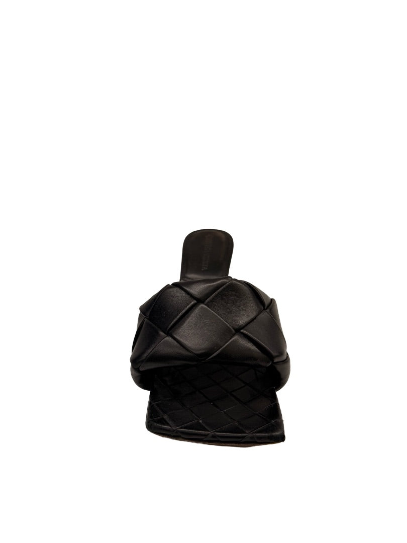 Bottega Veneta Black Lido Intrecciatio Leather Mule. Size: 37.5
