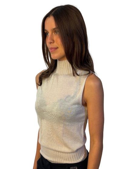 Giorgio Armani Light Grey Cashmere/Silk Mock Neck Sleeveless Top. Size: 46