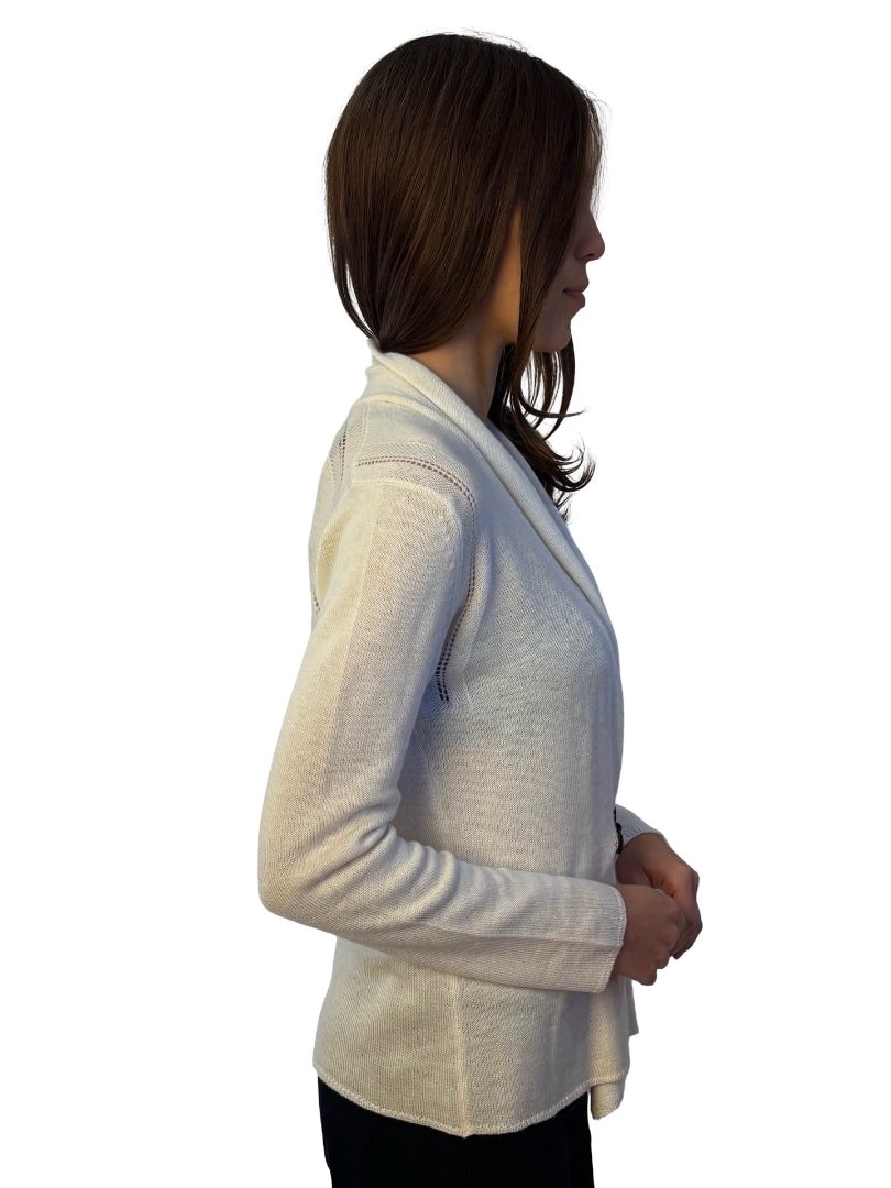 Giorgio Armani Cream Leather Clasp Cashmere Cardigan. Size: 44