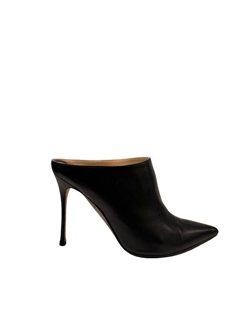 Sergio Rossi Black Leather Mule Heels. Size: 38.5