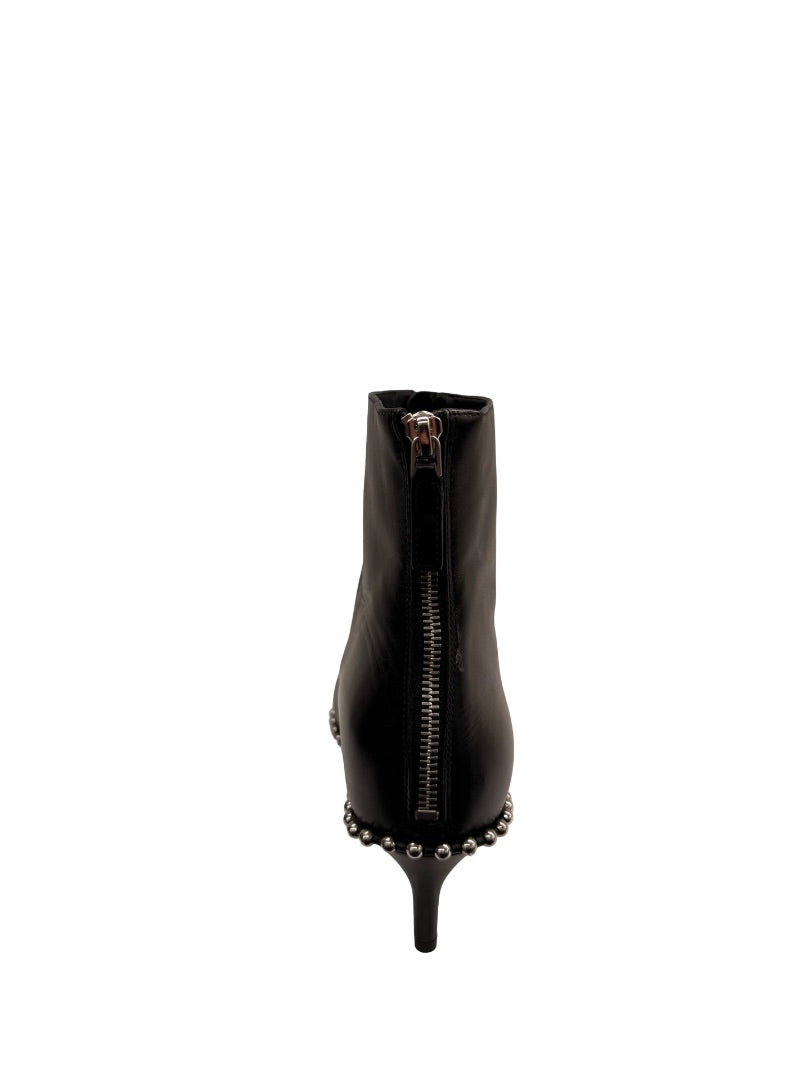 Alexander Wang Black Eri Leather Ankle Boot. Size: 41