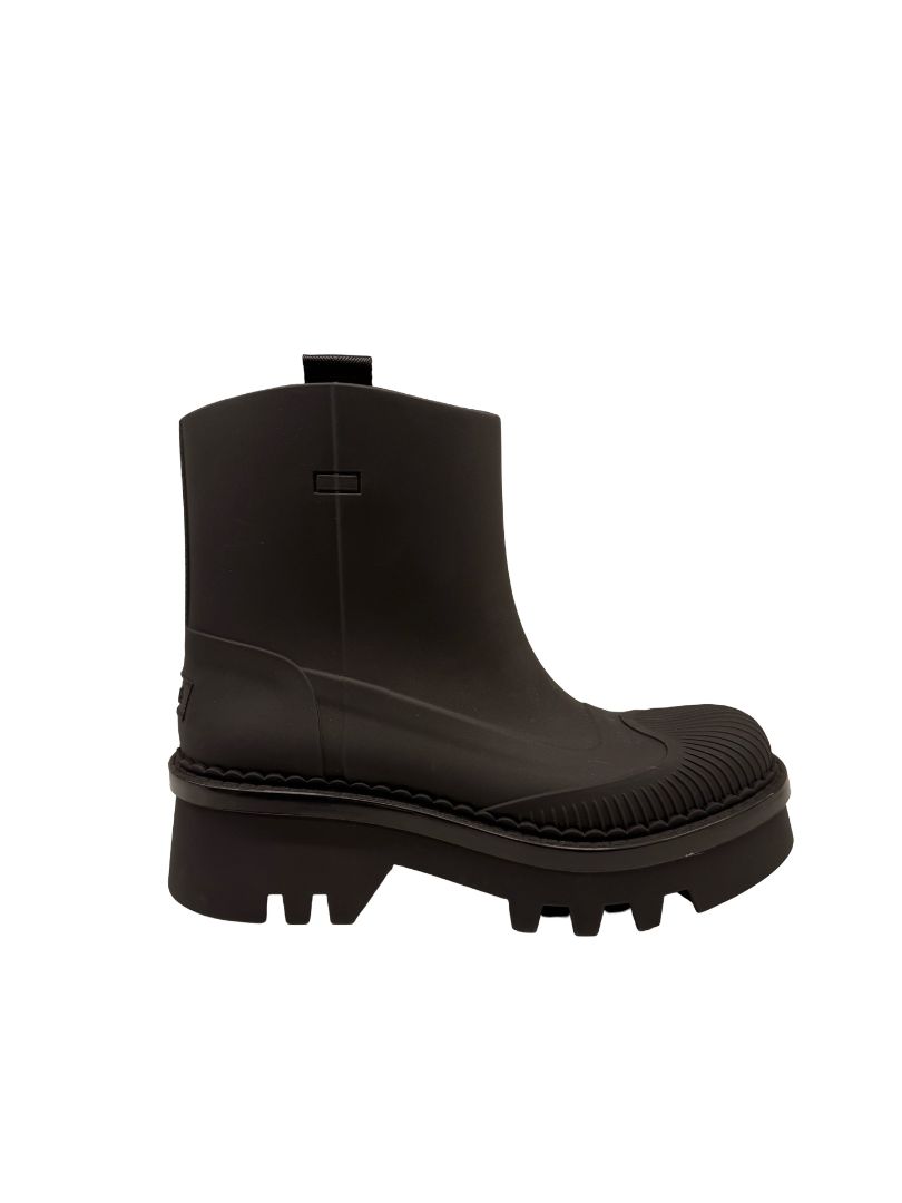 Chloe Black Rubber 'Raina' Rain Boots. Size: 40
