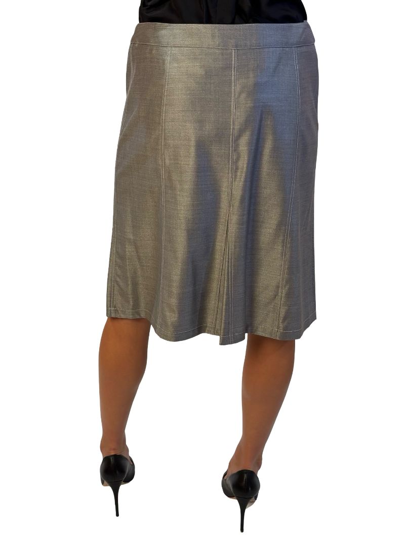 Chanel Silver Metallic-esque Skirt. Size: 40