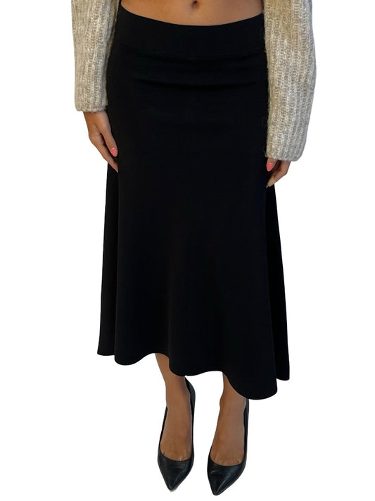 Scanlan Theodore Black Thin Crepe Flare Skirt. Size: S