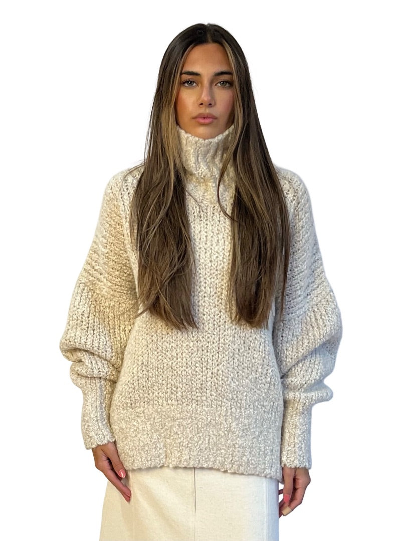Toteme Cream Alpaca/Wool Boucle Turtleneck Jumper. Size: XS
