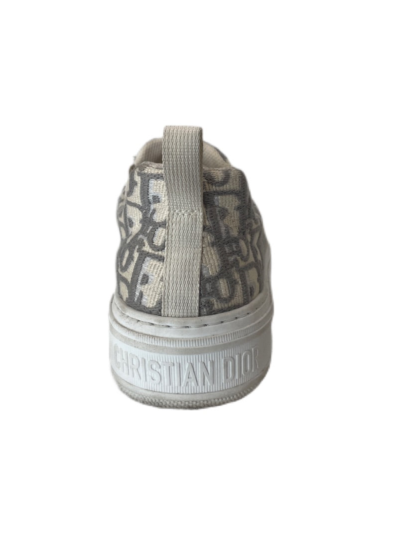 Christian Dior Logo Print Sneakers. Size: 39