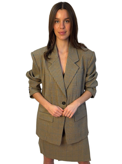 Gestuz Mustard Blazer / Mini Skirt Set. Size: 36-40