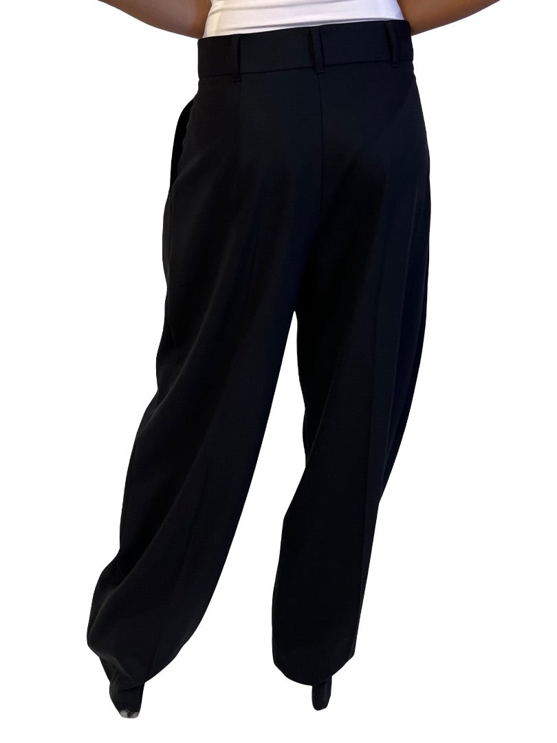 MaxMara Studio Black Wool High Waist Pleated Trousers. Size: 6