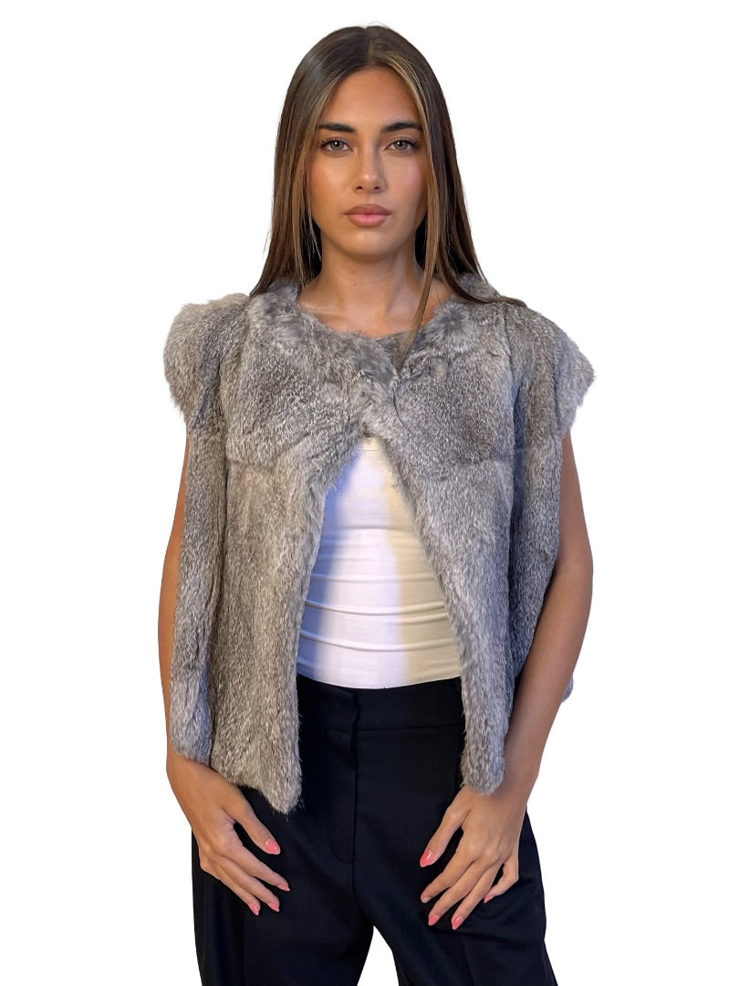 Scanlan Theodore Grey Chinchilla Fur Vest. Size: 12