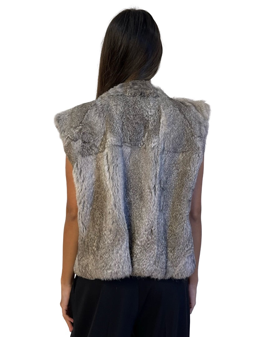 Scanlan Theodore Grey Chinchilla Fur Vest. Size: 12