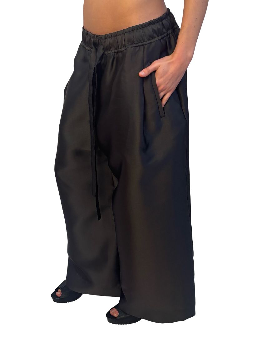 Lee Mathews Charcoal Satin 'Penny' Wide Leg Pant. Size: 3