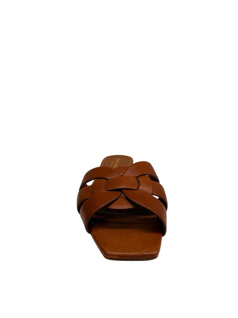 Saint Laurent Amber Tribute Sandals in Smooth Leather. Size: 38.5