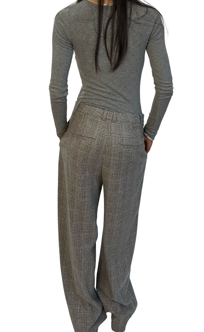 Vince Grey Wool Blend Houndstooth Pleated Trouser. Size: 4