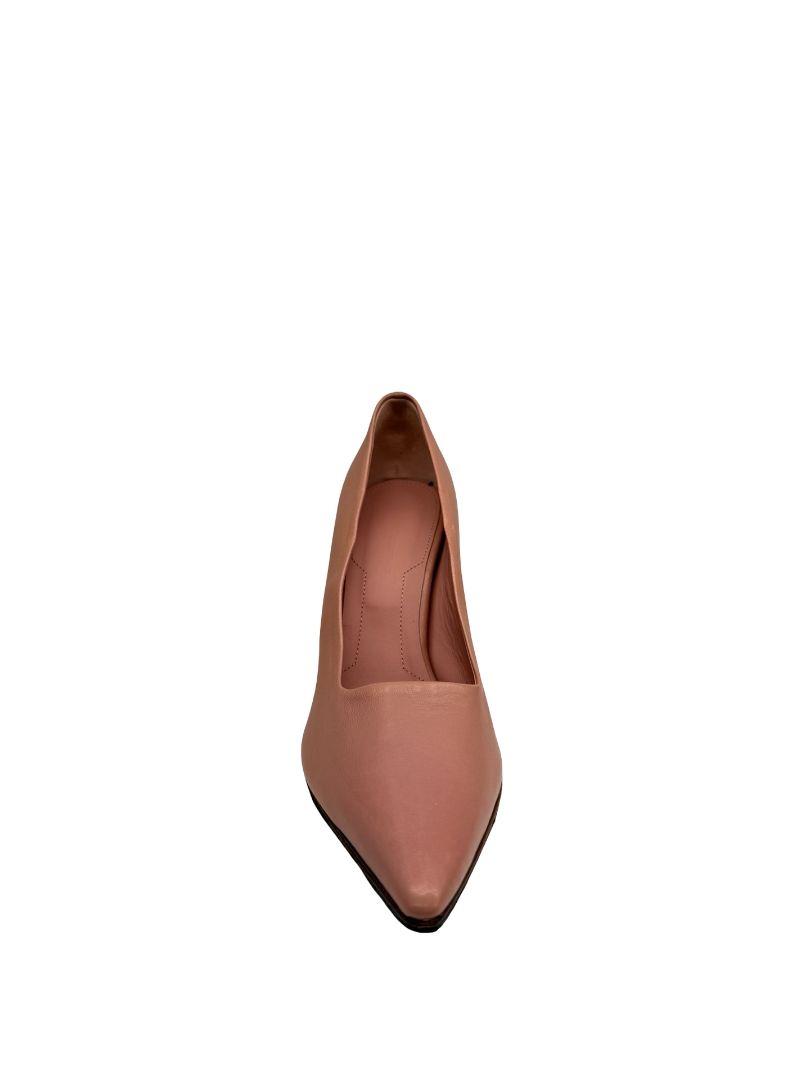 Scanlan Theodore Nude Leather V Toe Heel. Size: 37