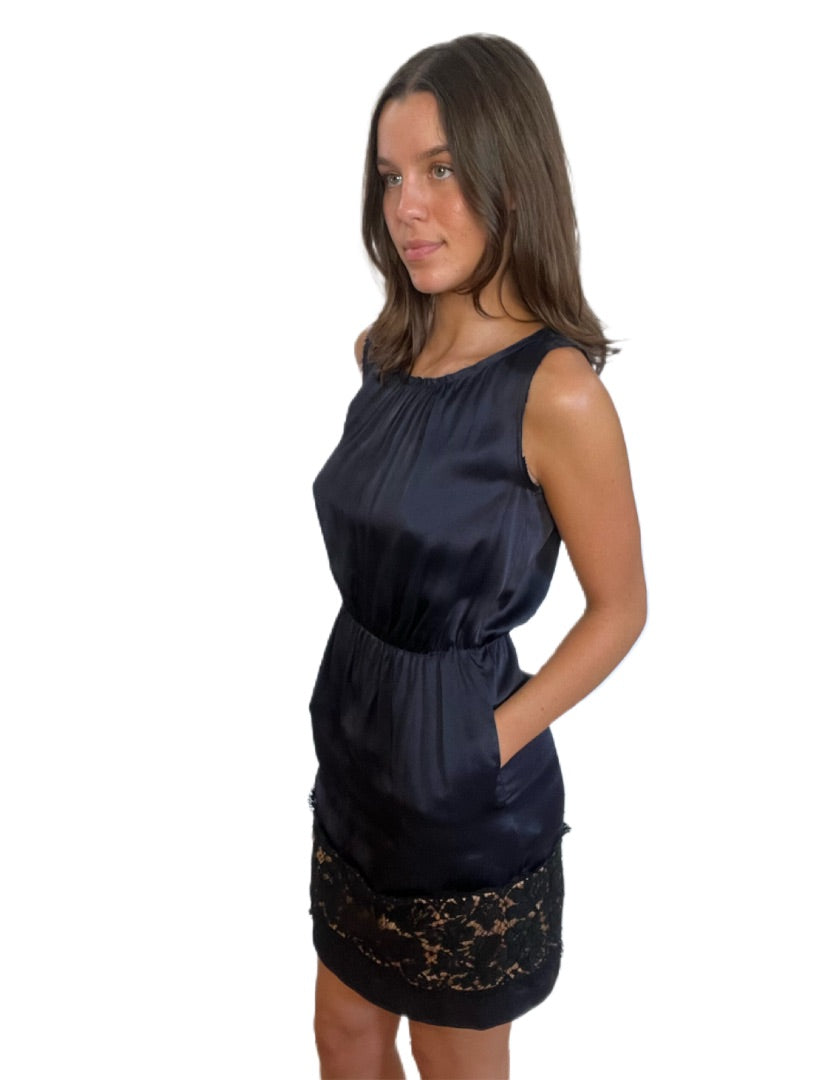 Lanvin Navy Knee Length Dress with Lace Details. Size: 36