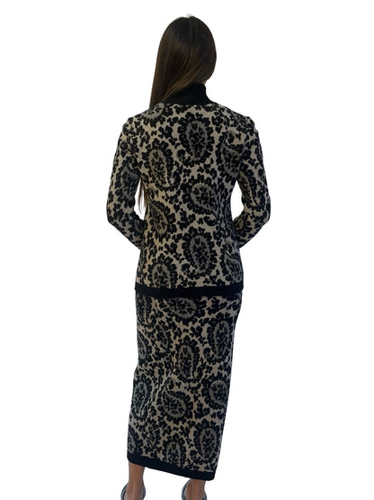 Fendi Grey / Black Leopard Print Turtleneck & Skirt Set. Size: 40 / 42