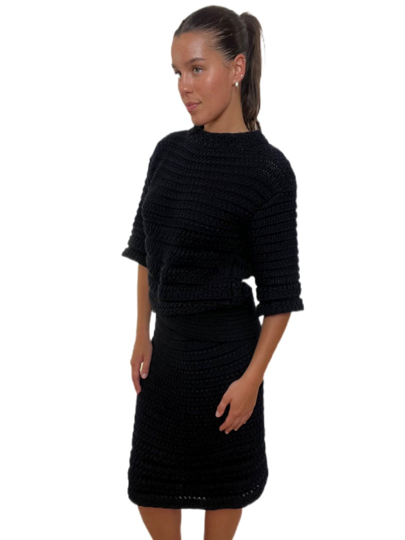 Chanel Navy Two-Piece Knit Top & Skirt Set. Size: 40