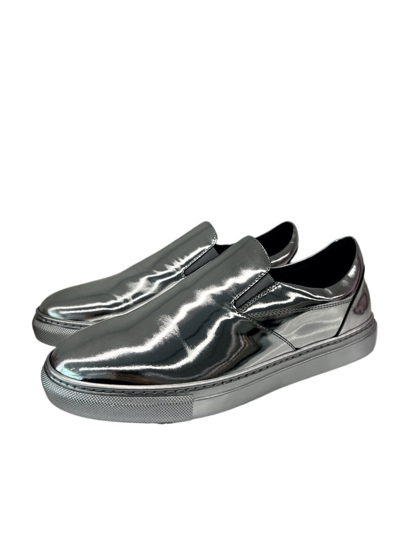 Balenciaga Silver Metallic Sneakers. Size: 37