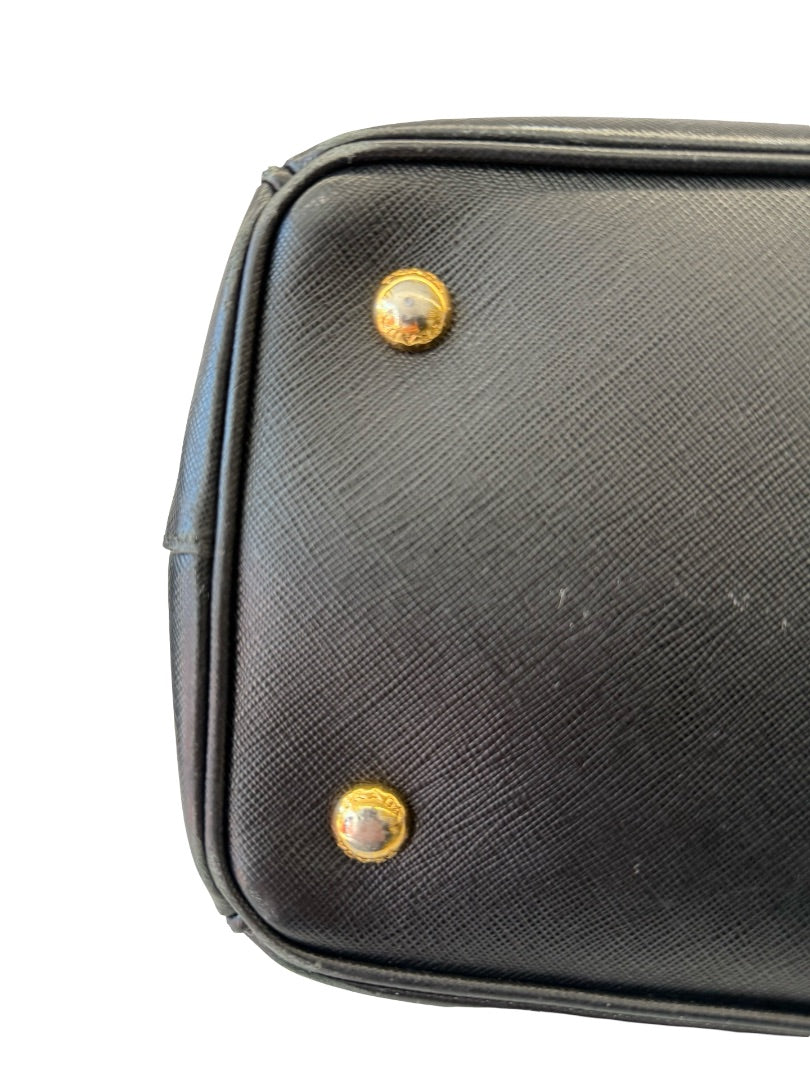 Prada Black 'Galleria' Saffiano Leather Handbag. Size: Large