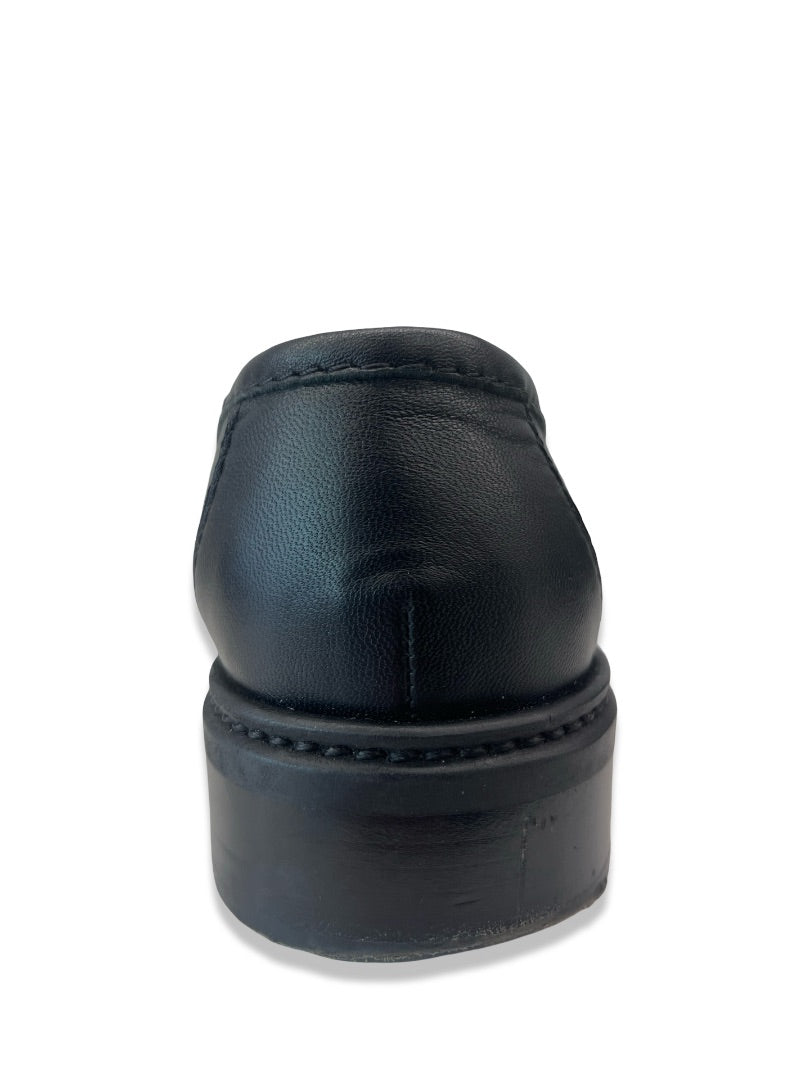 Chanel Black Lambskin CC Quilted Loafers. Size: 38.5 C