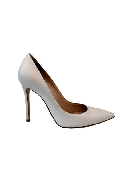 Gianvito Rossi White Matte Leather Pumps. Size: 38