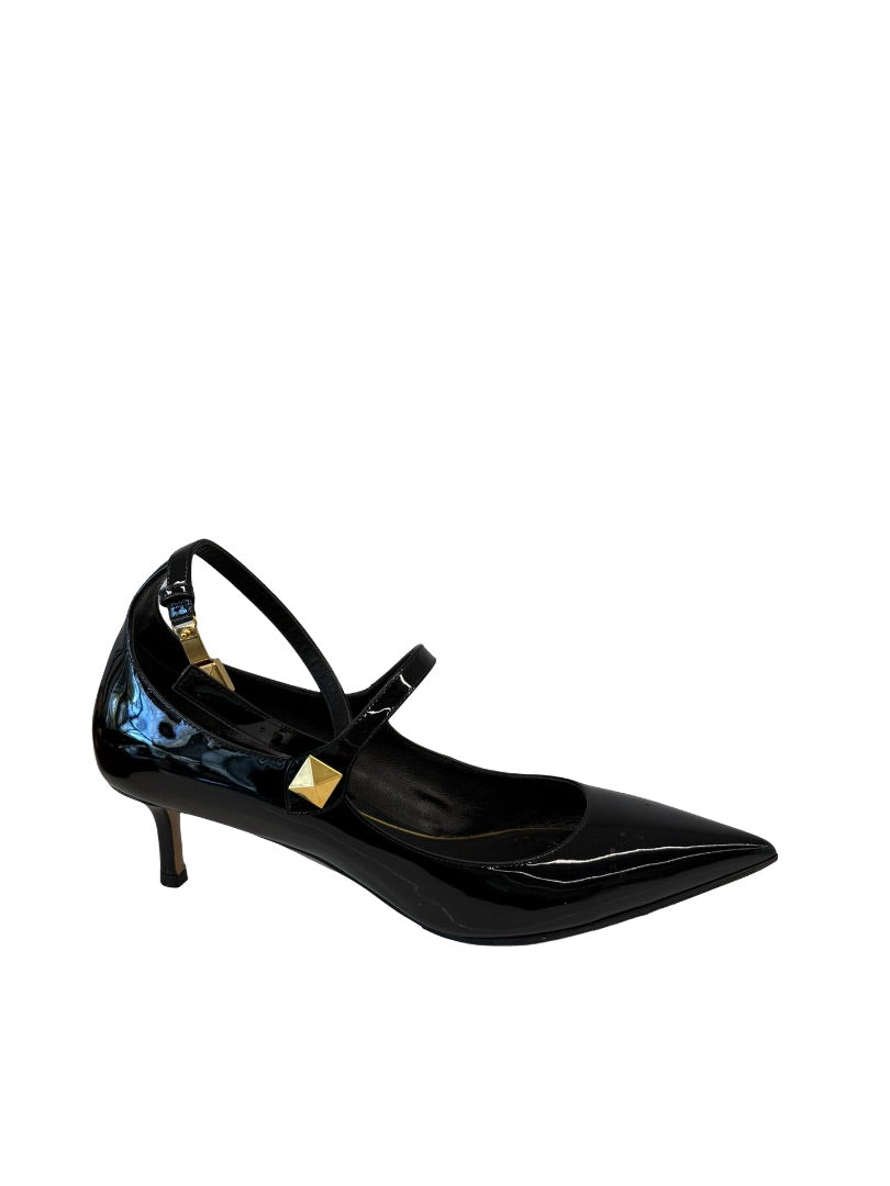 Valentino Garavani Black Patent Rockstud Pumps. Size: 41