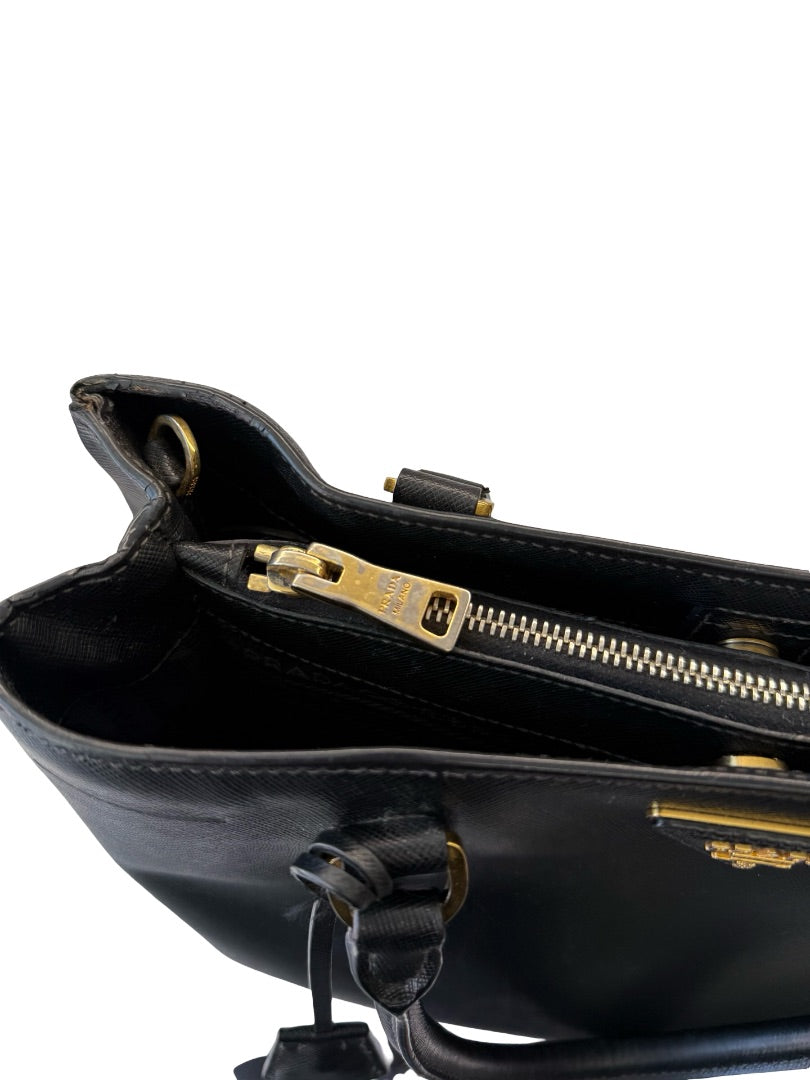 Prada Black 'Galleria' Saffiano Leather Handbag. Size: Large