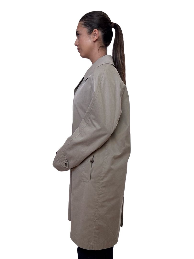 Burberry Beige Medium Length 'Camden' Coat. Size: 8