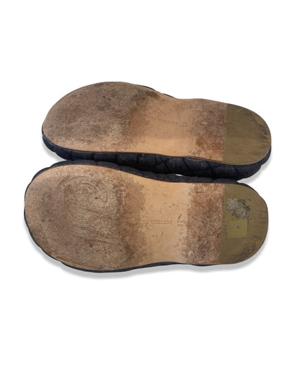 Bottega Veneta Navy Denim Quilted Slides. Size: 37