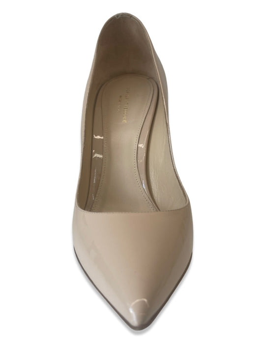 Scanlan Theodore Nude Pointed Pump. Size: 40
