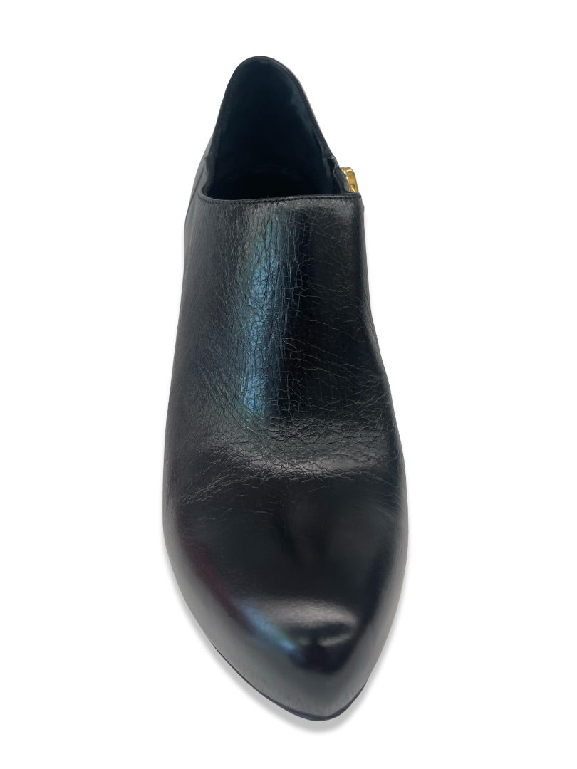 Prada Black Leather Bootie Heel. Size: 39